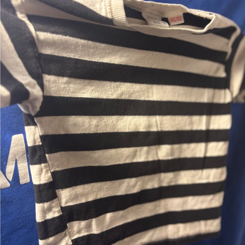Lack & White striped shirt